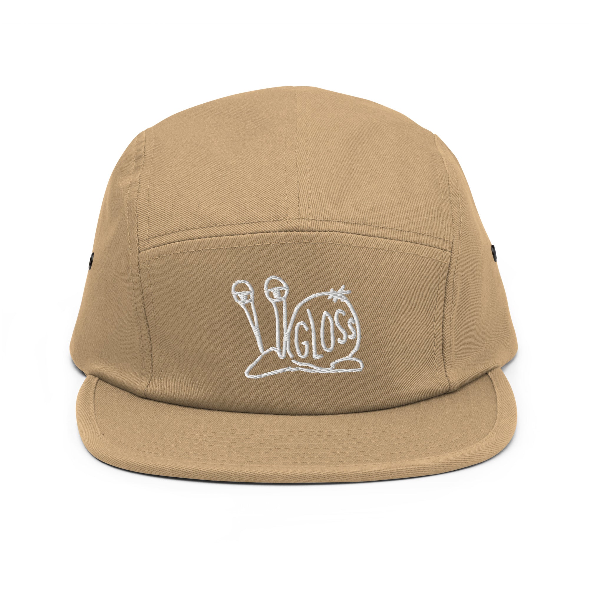 A classic Five Panel Cap in brown with logo embroidery. Low profile, nylon strap closure, 100% cotton, soft-structured, metal eyelets.